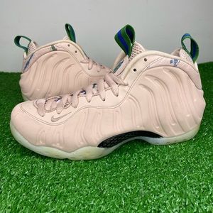 Nike Foamposite One Particle Beige Size 7.5 Women’s